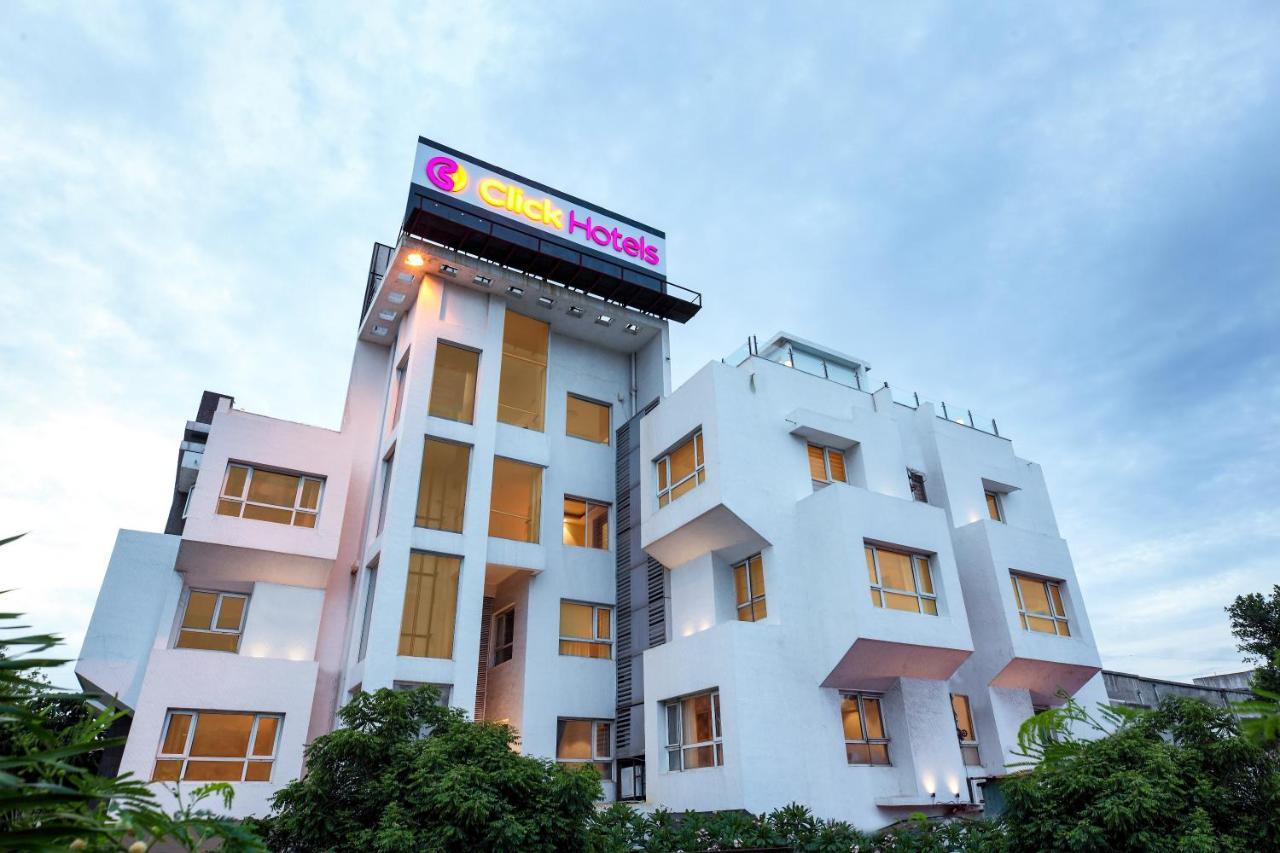 Click Hotel Nashik Extérieur photo