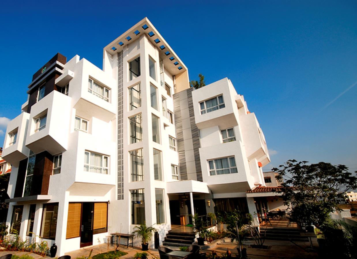 Click Hotel Nashik Extérieur photo